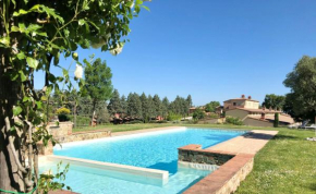 ISA - Luxury Resort with swimming pool immersed in Tuscan nature, apartments with private outdoor area with panoramic view Osteria Delle Noci